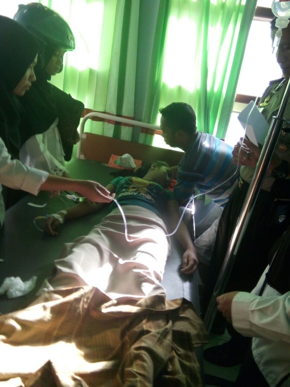 Usai Menulis Surat, Siswi SMP Nekad Minum Racun Serangga