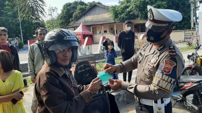 Sosialisasi Prokes Covid-19 Ala Satlantas Polres Sumbawa