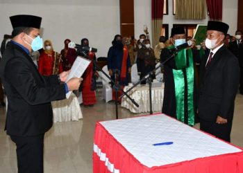 Pertahankan  Level Situasi Covid-19, Pelantikan Sekda Dompu Ikuti Prokes