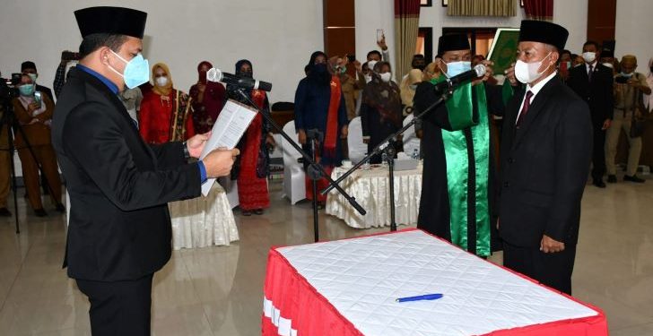 Pertahankan  Level Situasi Covid-19, Pelantikan Sekda Dompu Ikuti Prokes