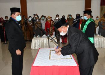 Pesan Bupati Kader Jaelani Kepada Sekda Yang Dilantik