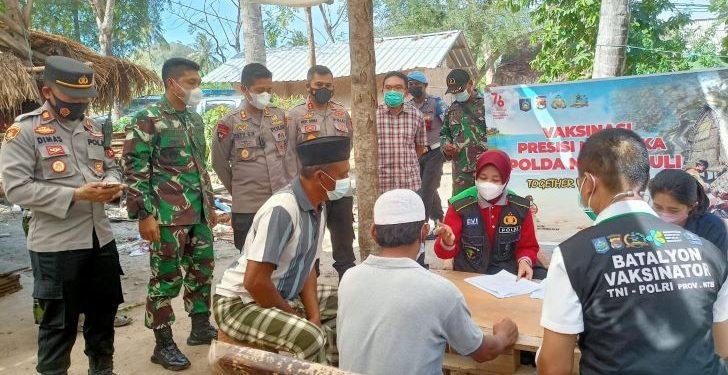 Polres Lombok Tengah Gelar Vaksinasi Door to Door
