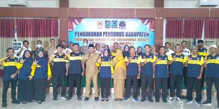 Lilis Suryani Dilantik Sebagai Ketua PDBI Kabupaten Dompu