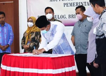 Pemkab Dompu Tandatangani MoU dengan Bulog, BRI, Gapoktan dan Bumdes