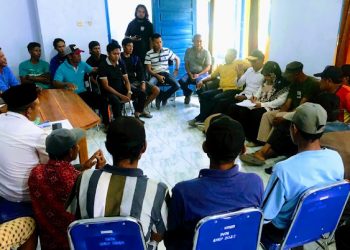 Anggota Komisi II DPRD Dompu, Dampingi Warga ke Diskanlut