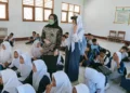 Puskesmas Dompu Timur Gelar Pemeriksaan Mata Gratis di SMPN 5