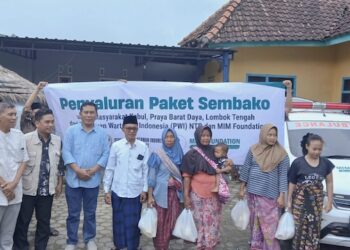 Baksos HPN 2026: PWI NTB dan MIM Foundation Kirim Ratusan Paket Logistik di Praya Barat Daya