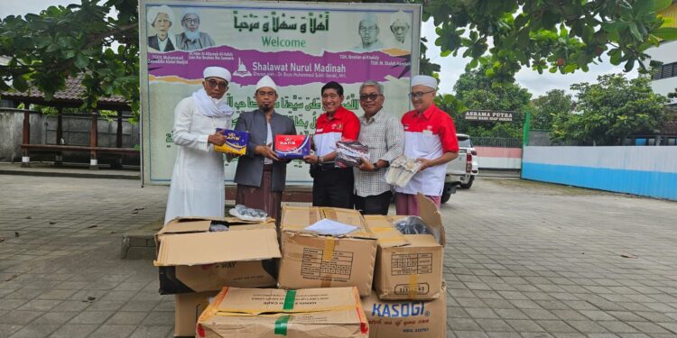 INTI dan JMSI NTB Berbagi Berkah di Ponpes Nurul Madinah Kuripan