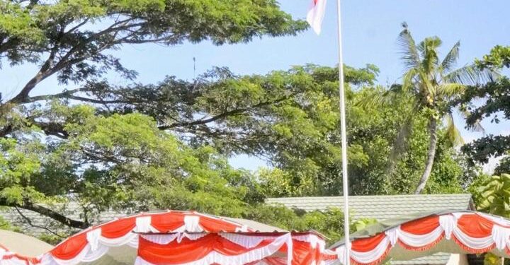 Semangat Hardiknas di Hu’u: Bupati Dompu Gaungkan Pendidikan Bermutu dan Sinergi Otonomi Daerah