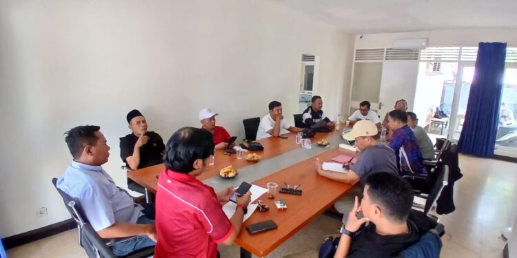 Tingkatkan Profesionalisme Pers, PWI NTB Gelar OKK dan UKW Bagi 54 Wartawan