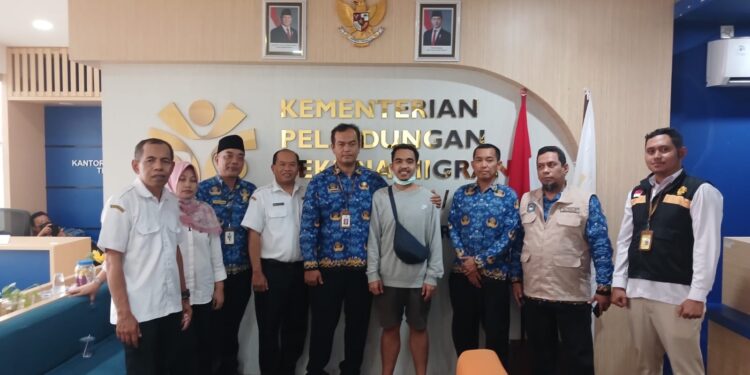Disnakertrans NTB Jemput Langsung Yanuar, Libatkan Disnaker Mataram dan BP3MI
